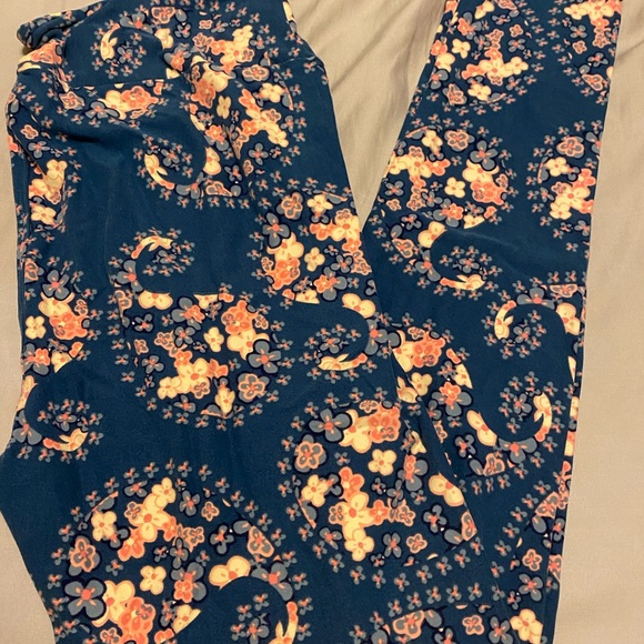 LuLaRoe leggings tall/curvy - Picture 1 of 3